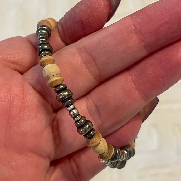 Alex and Ani Natural Wonders Wrap - Picture 3 of 3